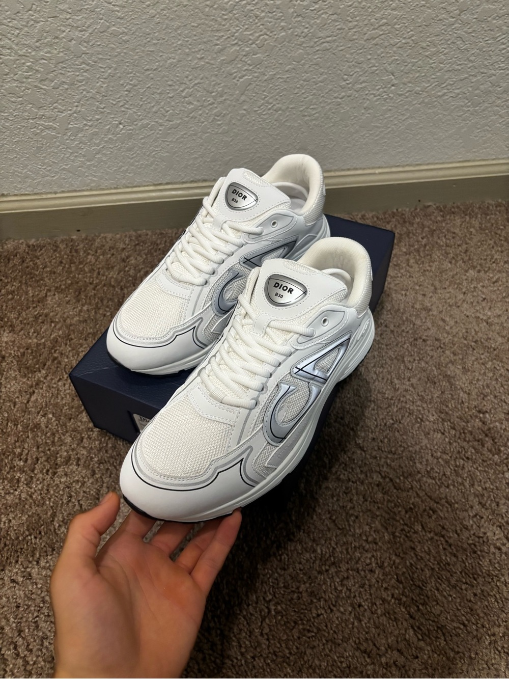 B30 White Sneaker